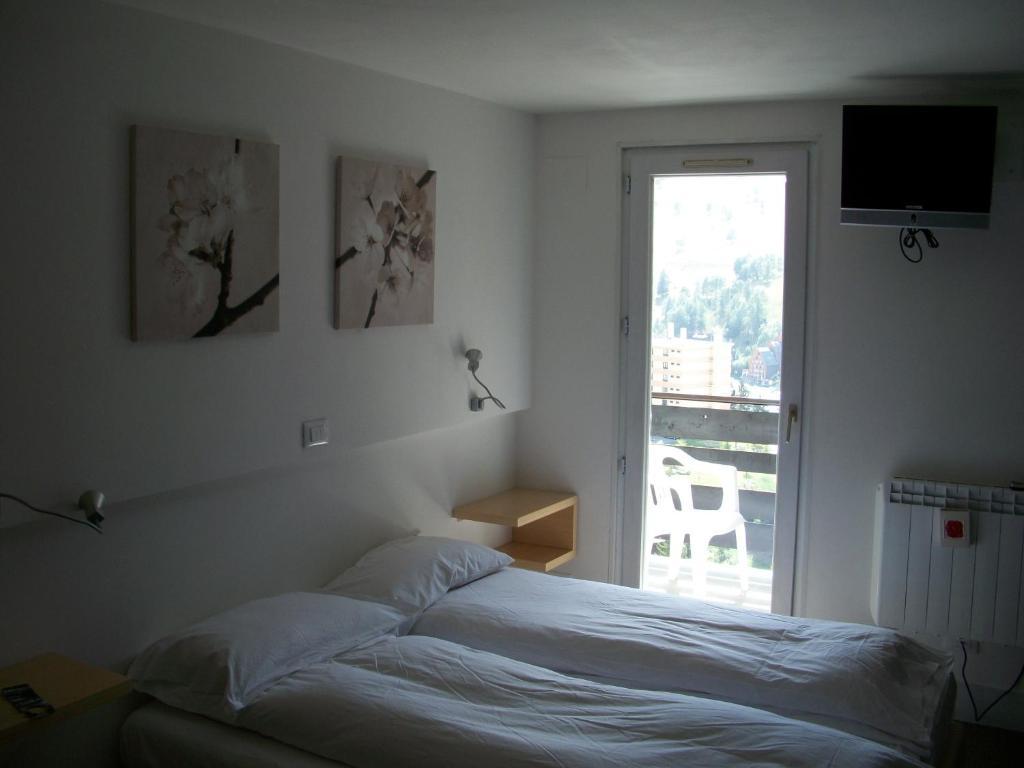 Hotel Turan เลส์เดอซาลป์ ห้อง รูปภาพ