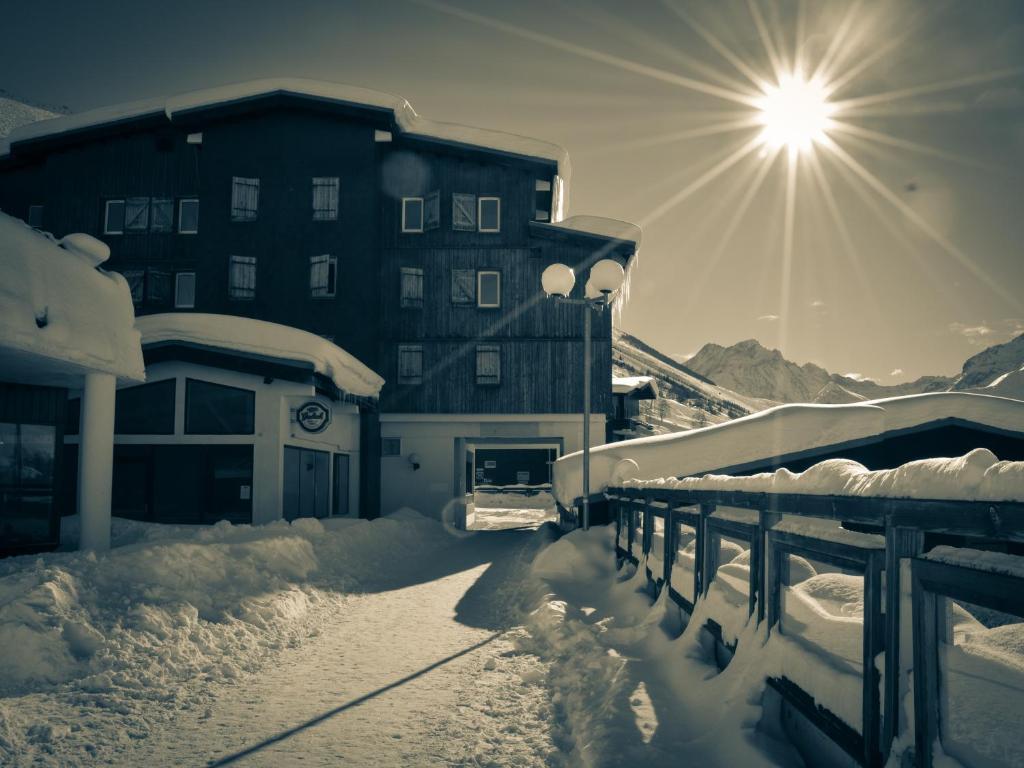 Hotel Turan เลส์เดอซาลป์ ภายนอก รูปภาพ