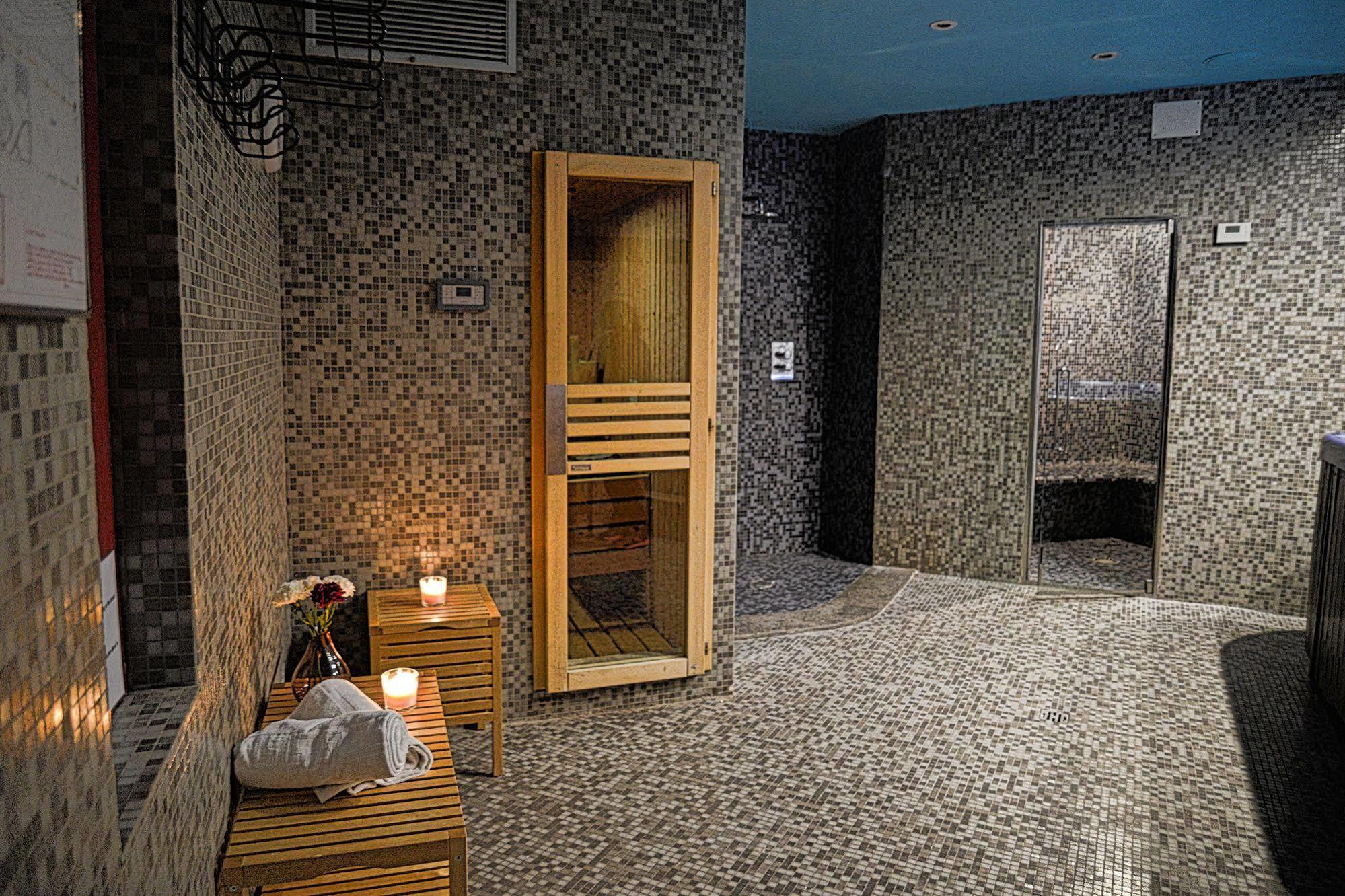 Hotel Turan เลส์เดอซาลป์ ภายนอก รูปภาพ