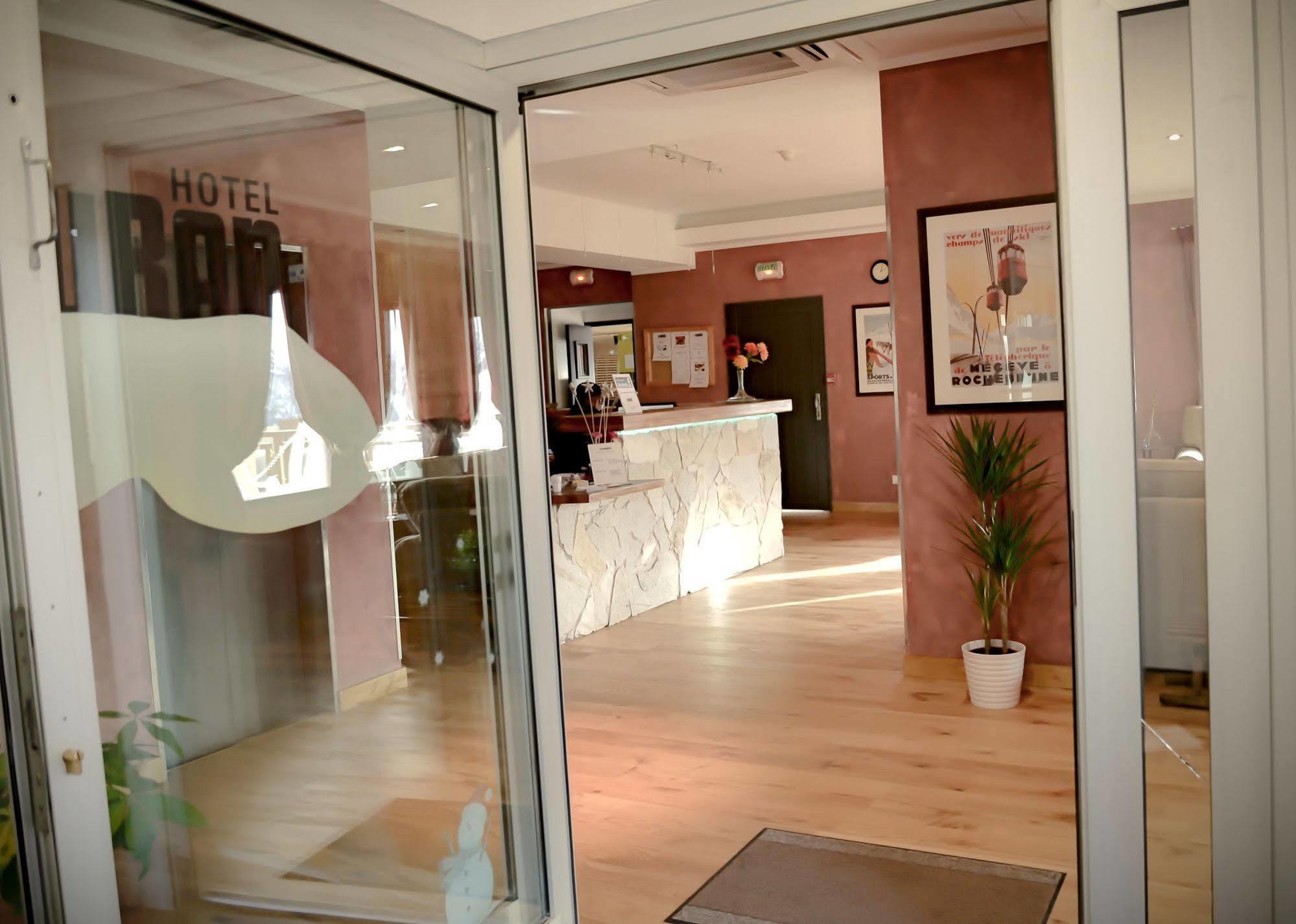 Hotel Turan เลส์เดอซาลป์ ภายนอก รูปภาพ