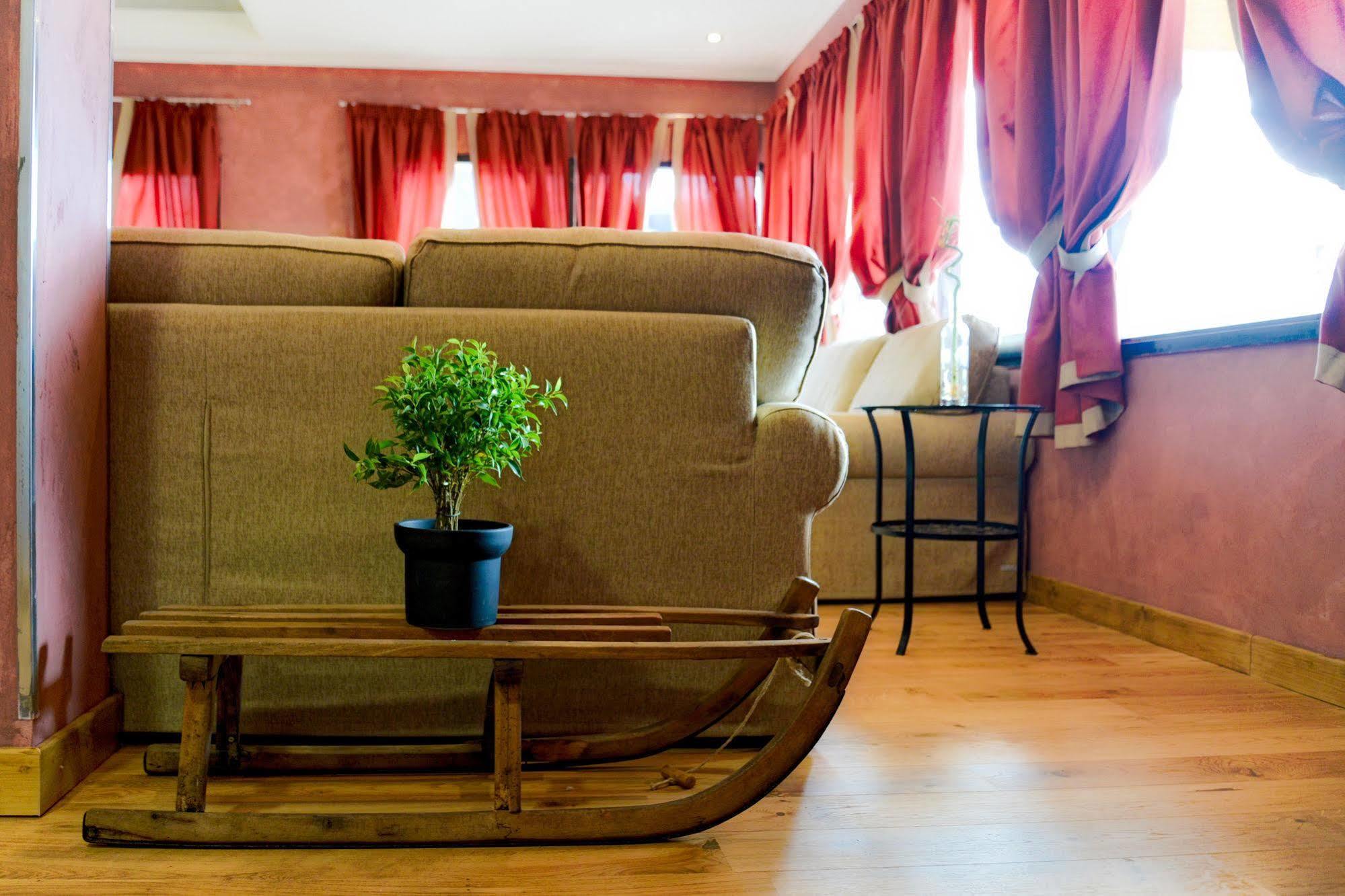 Hotel Turan เลส์เดอซาลป์ ภายนอก รูปภาพ